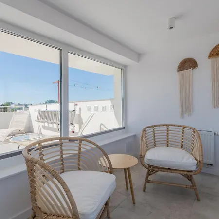 Klif By Grand Apartment